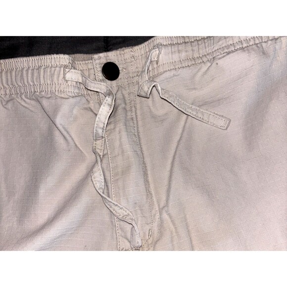 Vintage Umbro Shorts Mens Large Beige Cargo Pocket Ripstop Elastic Waist Soccer - Picture 3 of 5